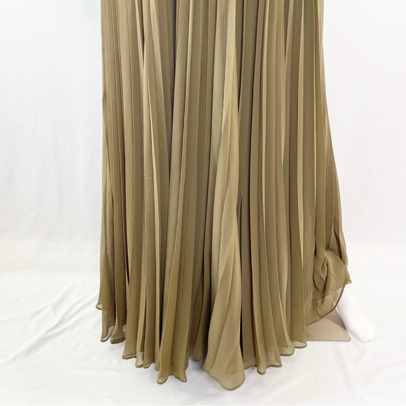 Fame & Partner Maxi Dress Olive Green Pleated V-Neck Spaghetti Strap Gown Size 4 - Picture 4 of 11
